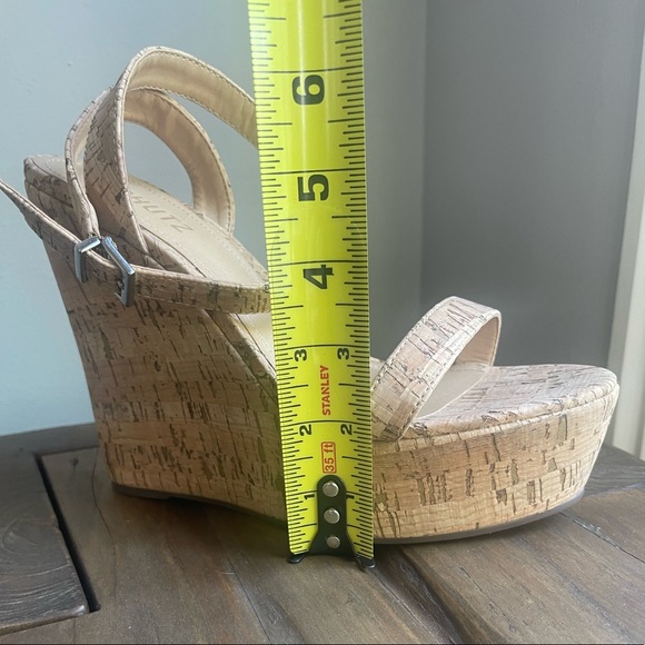Schutz cork wedges. Size 8.5. Never been worn. No box. - Picture 5 of 7